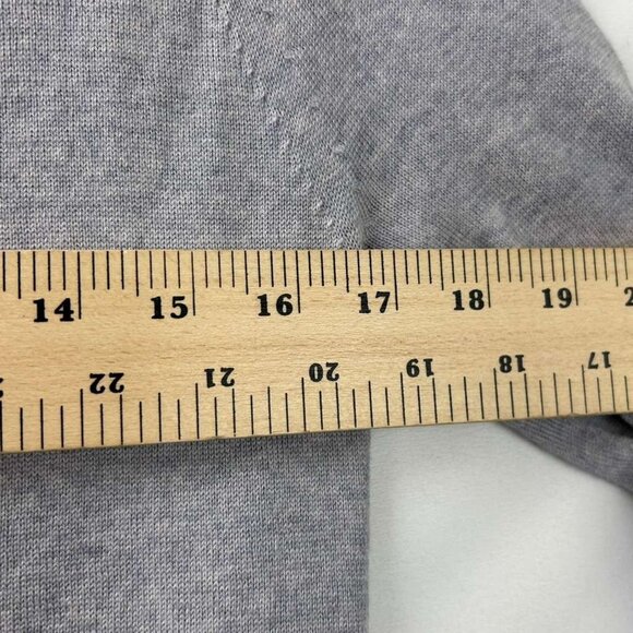 Banana Republic Women's Medium Sweater 100% Merino Wool Gray Crew Neck - Picture 6 of 11